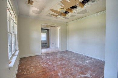 3409 Thames Pl._JAT05387