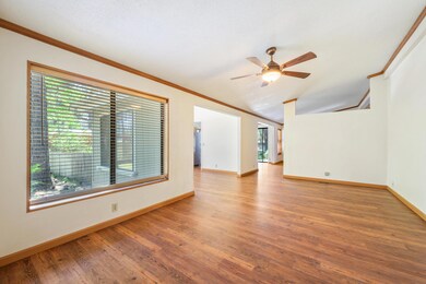 19383 Seminole Cir, Bend, OR 97702 - photo 3