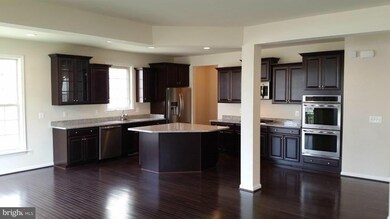 9052 Chynoweth St, Lorton, VA 22079 - photo 3