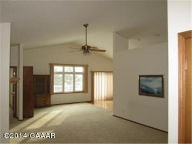 226 Ashley Ct, Alexandria, MN 56308 - photo 2