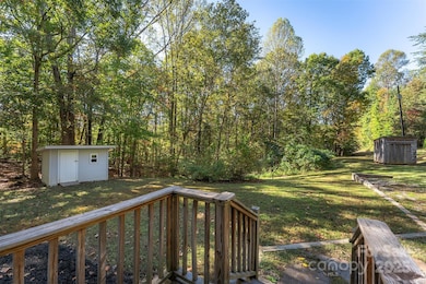 141 Willets Point Blvd, Nebo, NC 28761 - photo 6