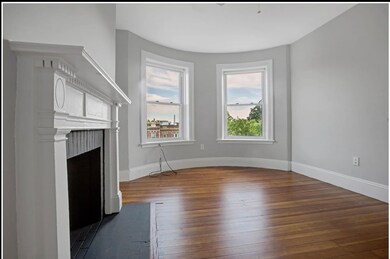 112 Winthrop Rd unit 5, Brookline, MA 02445 - photo 6