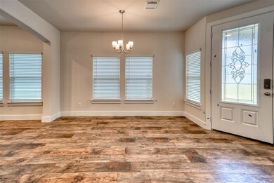 1401 Avocado Ln, Gainesville, TX 76240 - photo 4