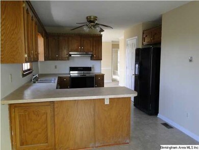 772 Gable Dr, Center Point, AL 35215 - photo 7