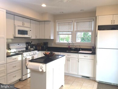 1178 Oak Ln, Vineland, NJ 08360 - photo 4