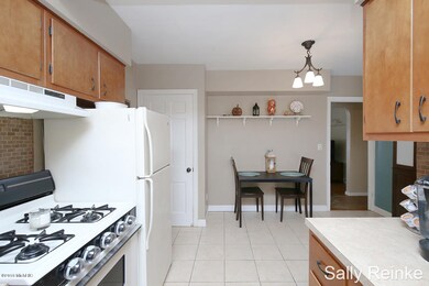 885 Aberdeen St NE, Grand Rapids, MI 49505 - photo 5