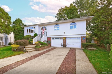 6 Mason Ct, Levittown, NY 11756 - photo 2