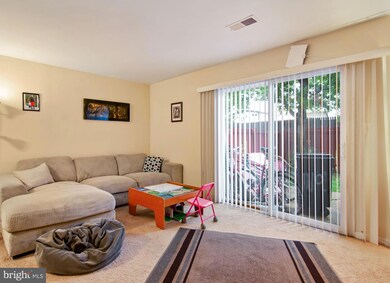 10111 Irongate Way, Manassas, VA 20109 - photo 4