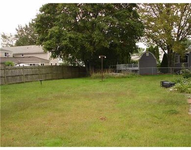 83 Carey Ct, Woonsocket, RI 02895 - photo 3