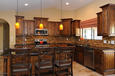Large Gourmet Kitchen
