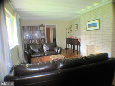 2205 Shiver Dr, Alexandria, VA 22307 - photo 3