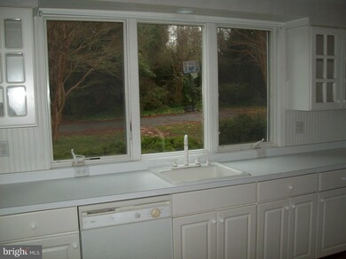 23639 Town Creek Dr, Lexington Park, MD 20653 - photo 6