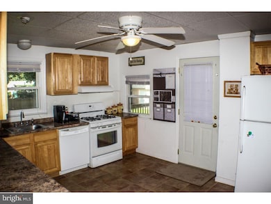 105 N Main St unit C, Clayton, NJ 08312 - photo 5