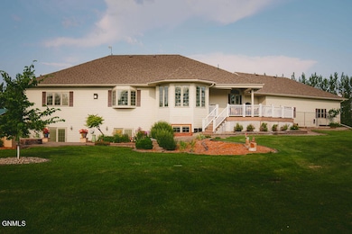 7938 27th St SE, Jamestown, ND 58401 - photo 6