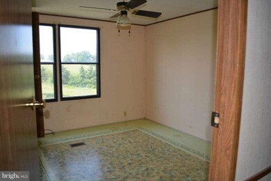 5647 Flickerville Rd, Warfordsburg, PA 17267 - photo 7