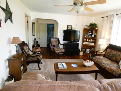 855 Goolsby St, Marion, VA 24354 - photo 6