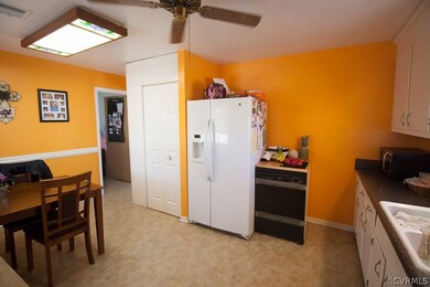 5818 Huntingcreek Dr, North Chesterfield, VA 23237 - photo 6