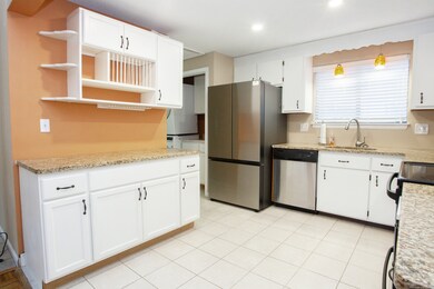 2 Quail Dr unit 2, Tariffville, CT 06081 - photo 7