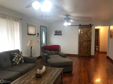 405 E Franklin St, Bloomfield, IA 52537 - photo 2