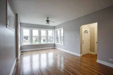 5112 W Wellington Ave, Chicago, IL 60641 - photo 2