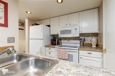 15-Kitchen 20201124-DW-1591