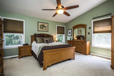 18_Master Bedroom