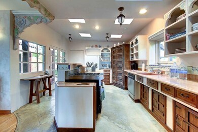 2158 Palomar Avenue-5