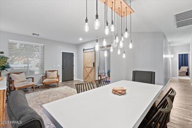 04-Dining Room