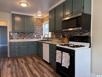 360 N Fairfield Ave, Susanville, CA 96130 - photo 6