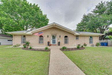 1608 Charlottsville Dr, Ennis, TX 75119 - photo 3