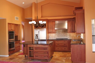 Designer Kitchen w/Granite & Maple Cabs