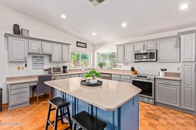 8113 S Los Feliz Dr, Tempe, AZ 85284 - photo 7