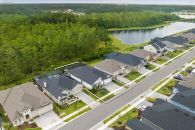 2 552 Mosaic Blvd-4
