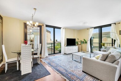 Tower Condominium at Cityplace unit 402, West Palm Beach, FL 33401 - photo 2