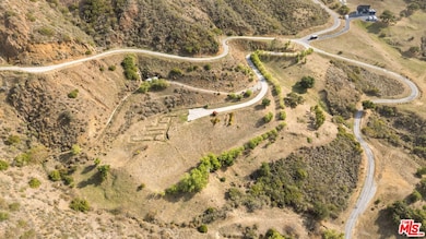 12324 Yerba Buena Rd, Malibu, CA 90265 - photo 3