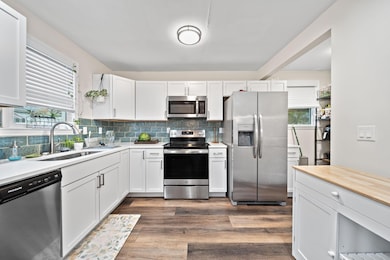 9-web-or-mls-A7402997