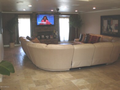 LIVINGROOM1