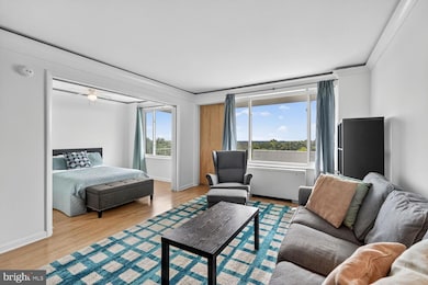 Chatham Condominiums unit 715, Arlington, VA 22203 - photo 2