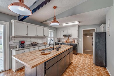 1321+Honeysuckle+Ln+Charleston-6-large