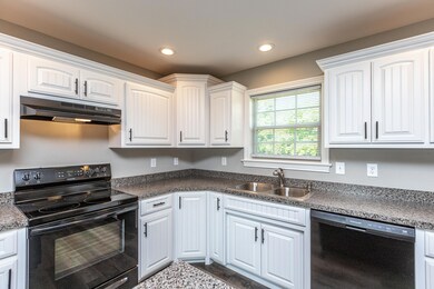 424 Cresthill Dr, Harrodsburg, KY 40330 - photo 7