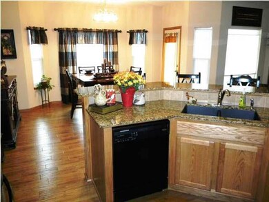 Serving Bar Great for Entertaining!