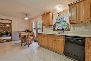 20 Meadowbrook Ln, Litchfield, NH 03052 - photo 3