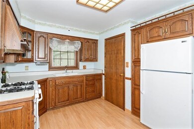 8721 Park Dr, Highland, IN 46322 - photo 5