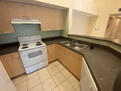 4211 San Marino Blvd unit 305, West Palm Beach, FL 33409 - photo 2