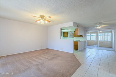 07-Living room and Dining