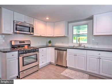 1050 Levengood Rd, Pottstown, PA 19464 - photo 4