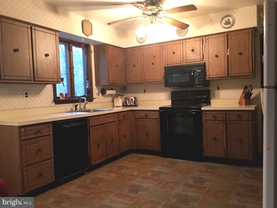 81 Tallowood Dr, Medford, NJ 08055 - photo 4