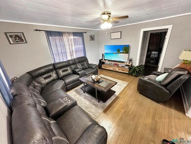 312 E Sanger St, Hobbs, NM 88240 - photo 2