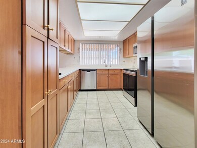 4136 W Seldon Ln, Phoenix, AZ 85051 - photo 2