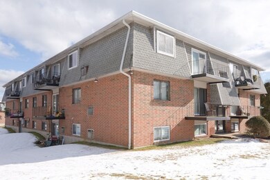 176 Maple Ave unit 2-7, Rutland, MA 01543 - photo 2